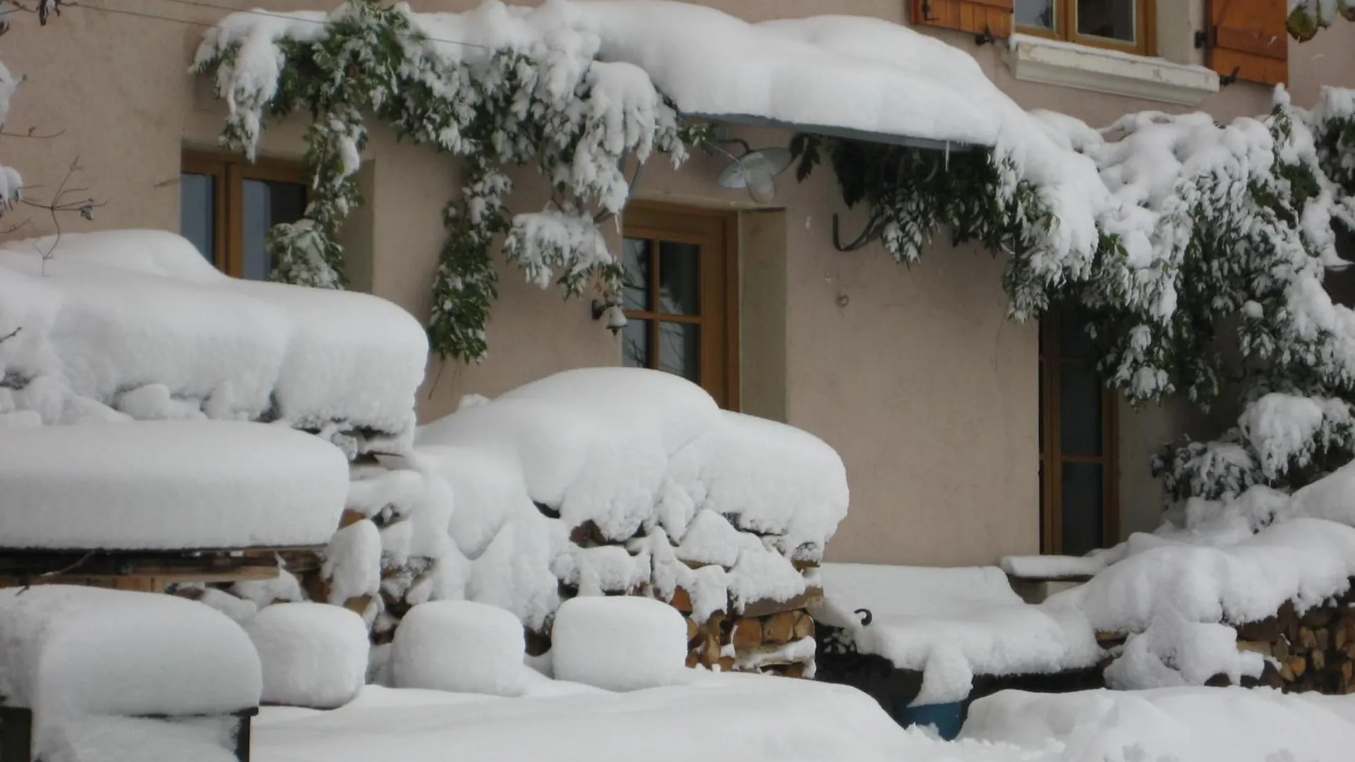 Bed & Breakfast Chambre D'Hotes Cote Glycine Jure